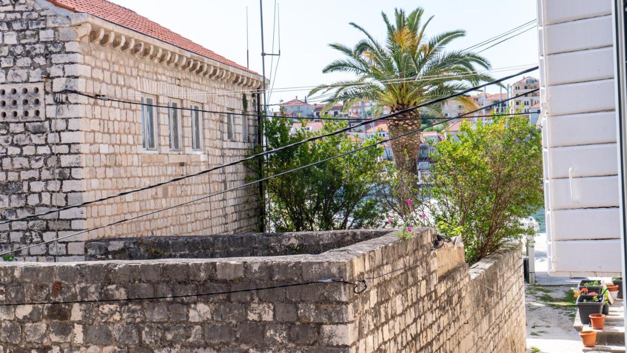 Max * Trogir