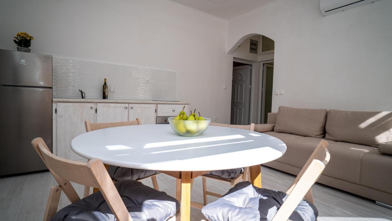Max Apartment *