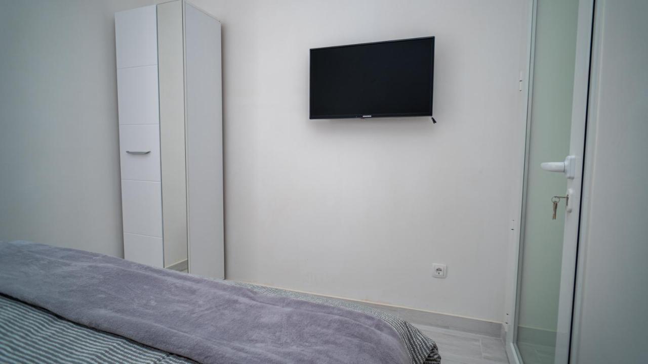 Max Apartment *